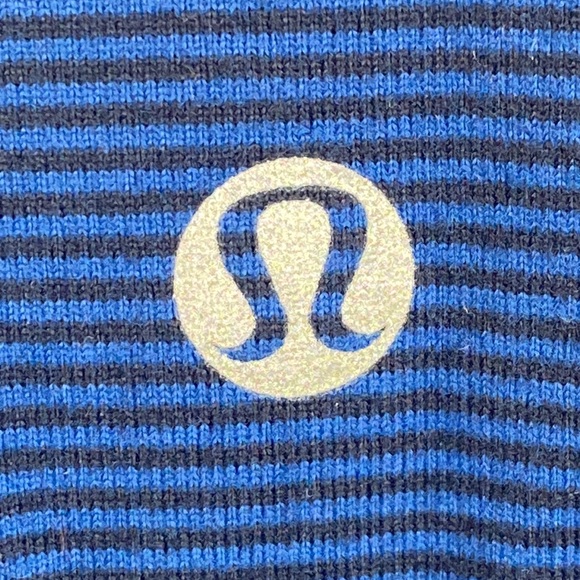 Lululemon Men's Crew Neck Long Sleeve Top Medium Blue Striped Inner Pock… - Picture 7 of 10